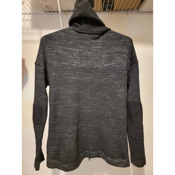 Adidas Women's Small/Medium Zip Up Stretch Fuzzy Jacket 17" Wide 20" Long - Picture 2 of 5